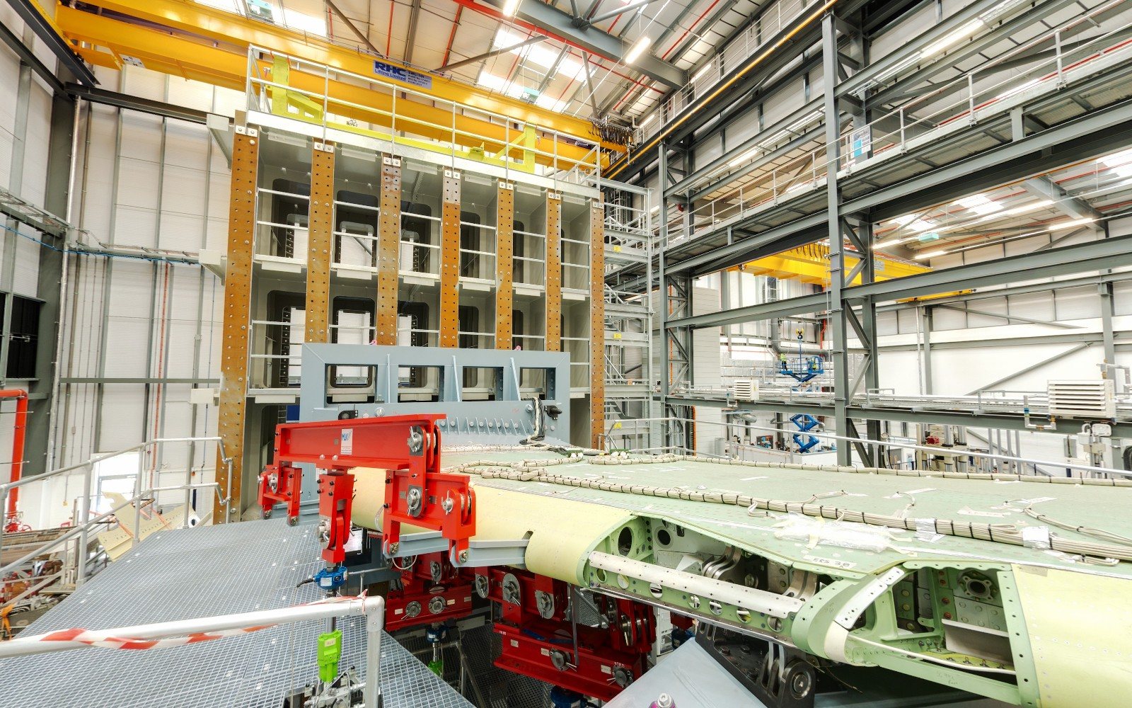 Airbus: photo 1