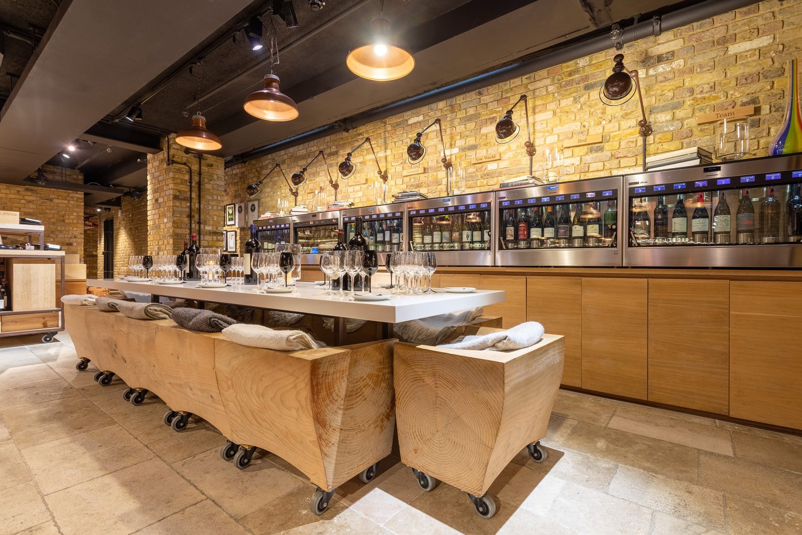 Hedonism Wines / HIDE / The White Horse: photo 2