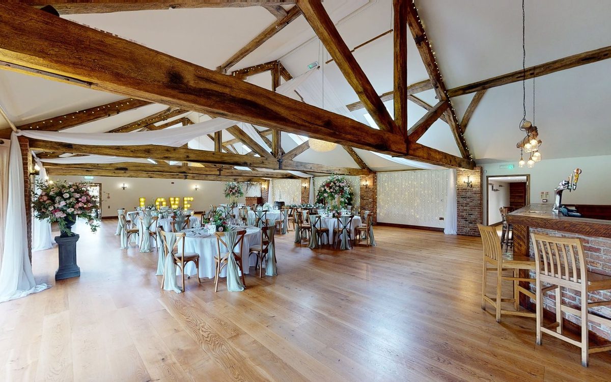 Wray’s Barn for Whinstone View Weddings – Matterport Virtual Tour